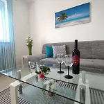 Zunabovic Lägenhet Trogir
