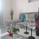 Zunabovic Lägenhet *
